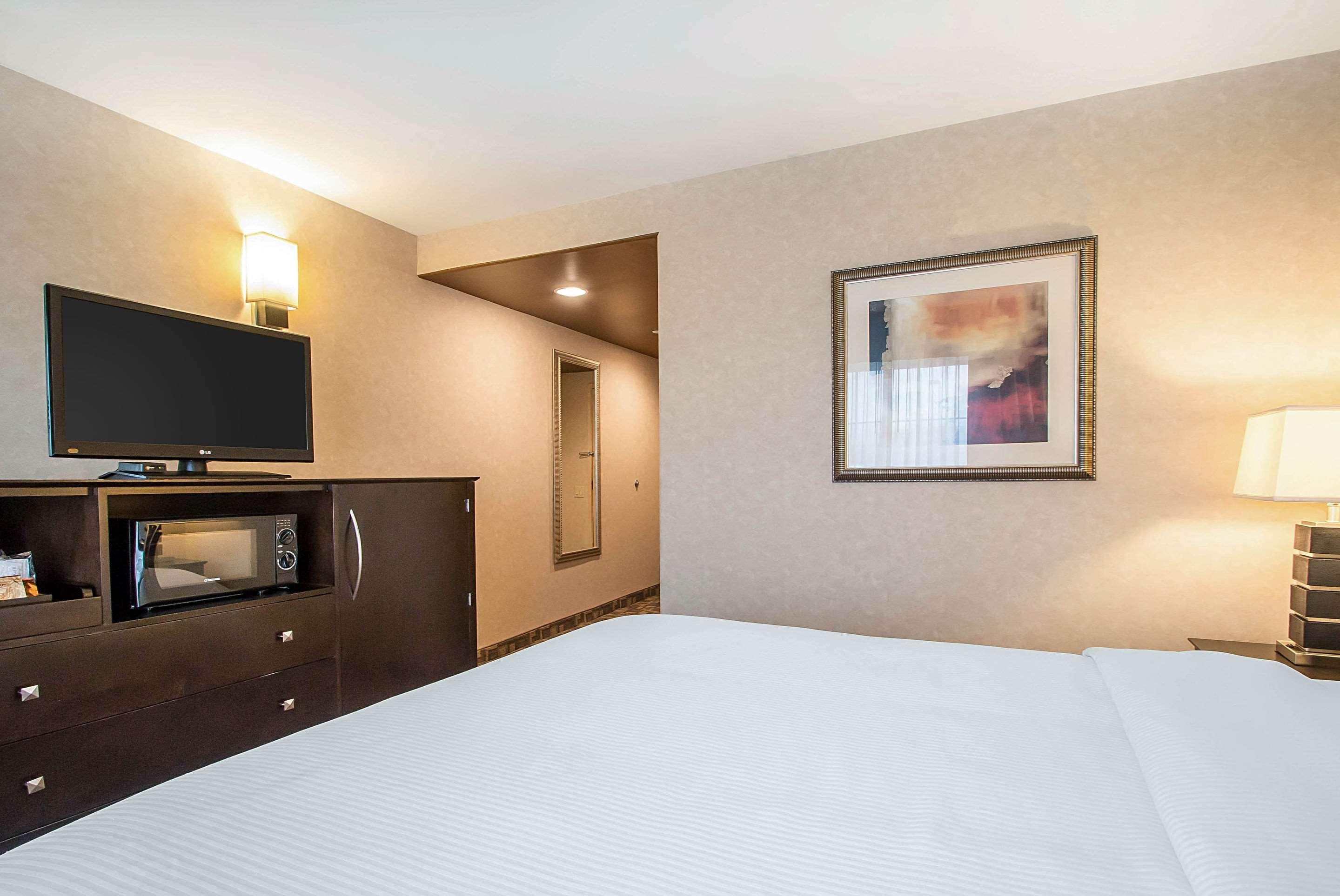 Clarion Inn Elmhurst - Oak Brook Near I-88, I-290, I-294 Extérieur photo
