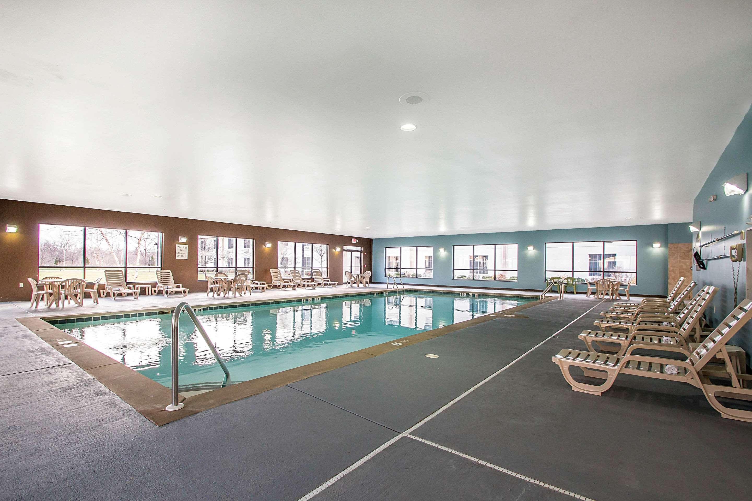 Clarion Inn Elmhurst - Oak Brook Near I-88, I-290, I-294 Extérieur photo