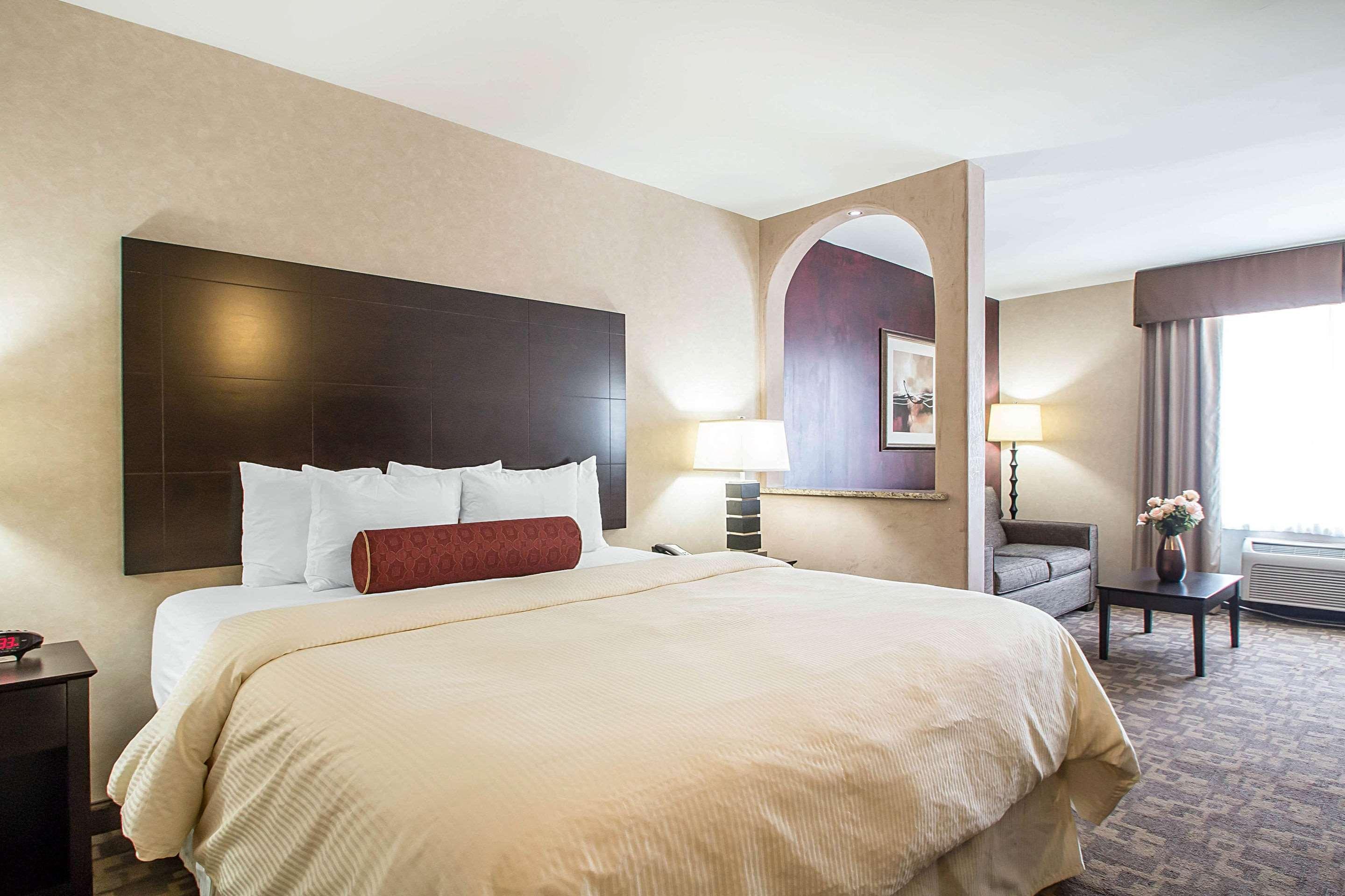 Clarion Inn Elmhurst - Oak Brook Near I-88, I-290, I-294 Extérieur photo
