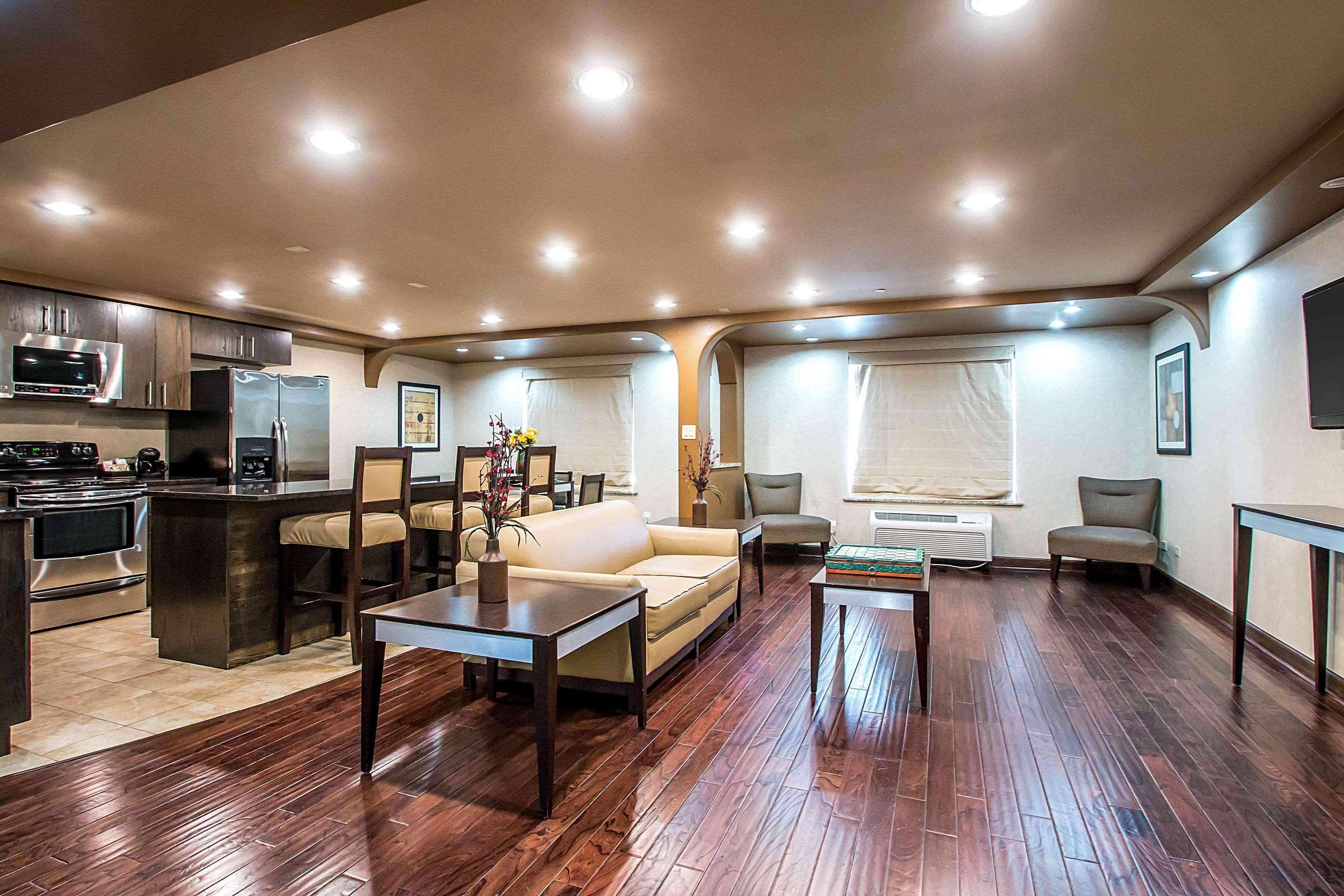 Clarion Inn Elmhurst - Oak Brook Near I-88, I-290, I-294 Extérieur photo