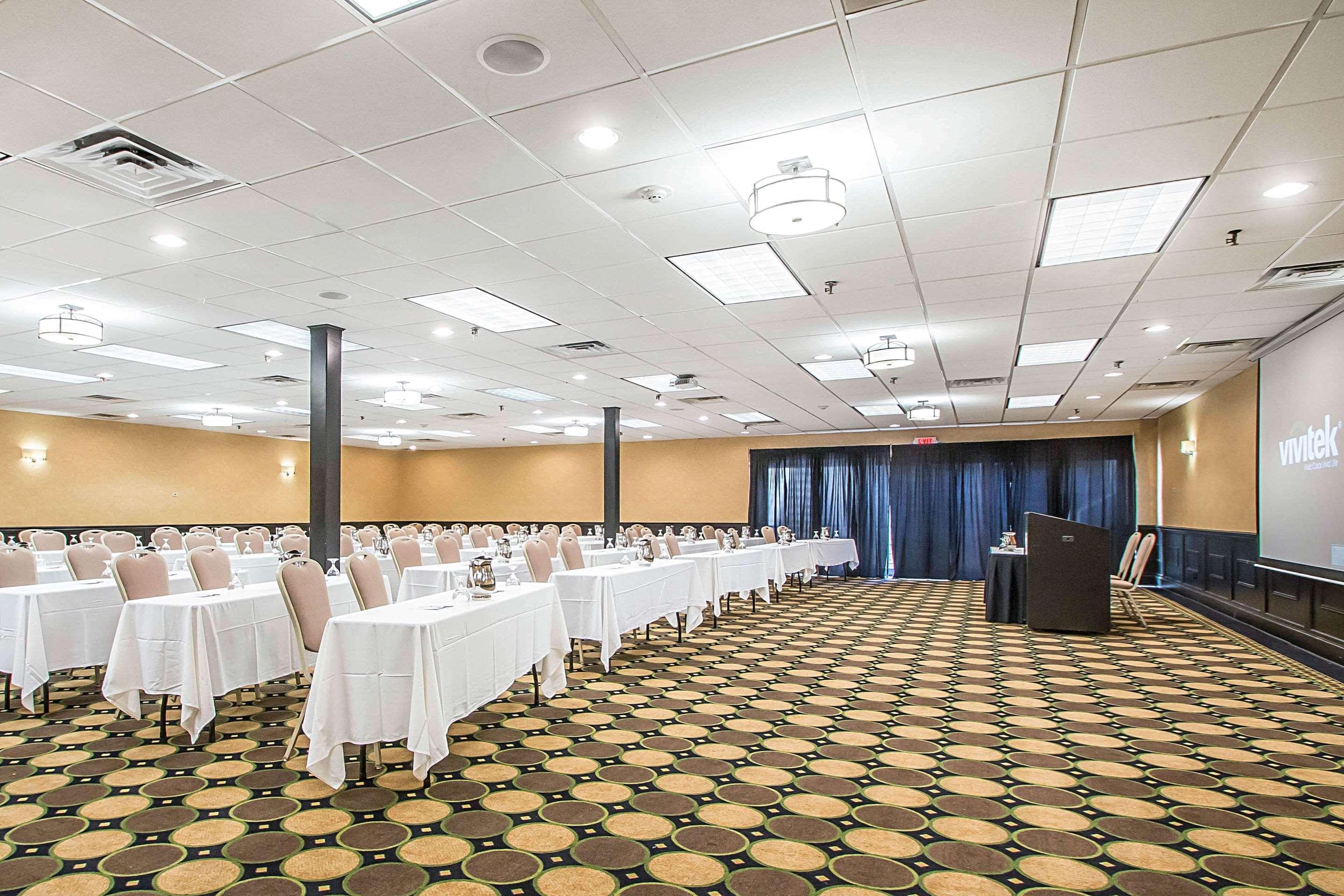 Clarion Inn Elmhurst - Oak Brook Near I-88, I-290, I-294 Extérieur photo