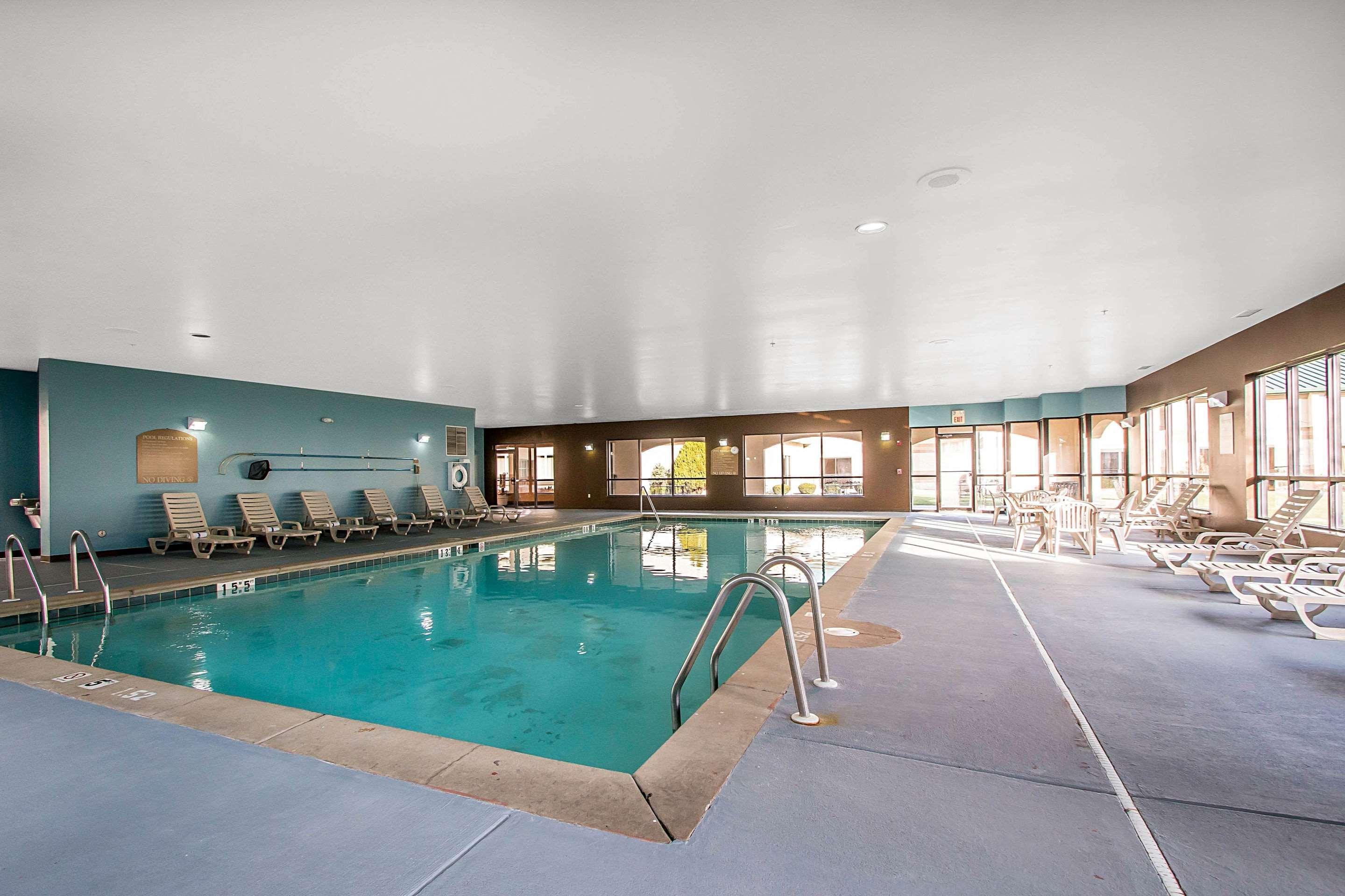 Clarion Inn Elmhurst - Oak Brook Near I-88, I-290, I-294 Extérieur photo