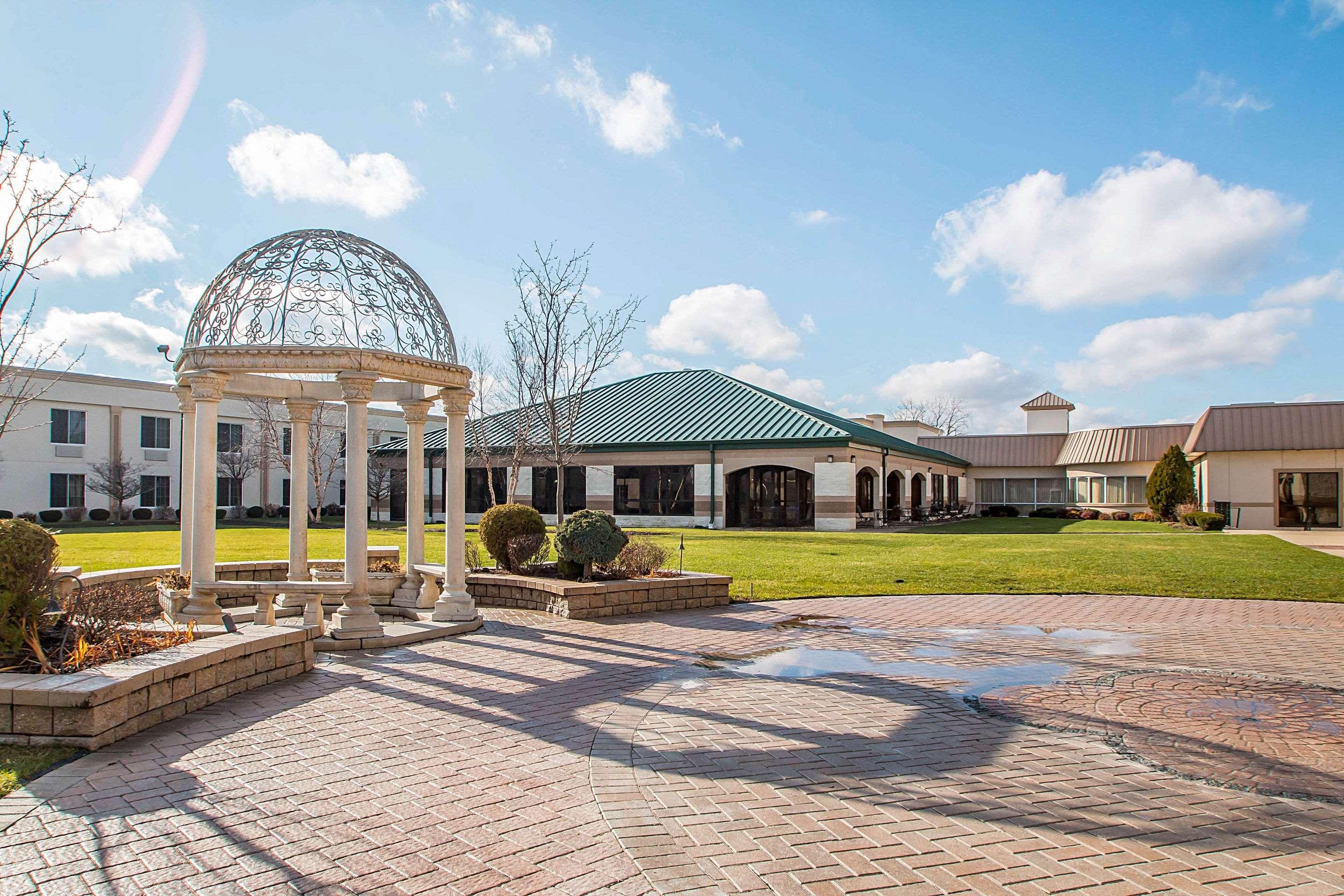Clarion Inn Elmhurst - Oak Brook Near I-88, I-290, I-294 Extérieur photo