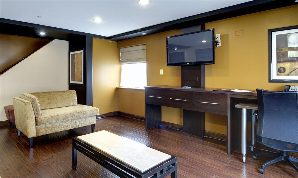 Clarion Inn Elmhurst - Oak Brook Near I-88, I-290, I-294 Extérieur photo